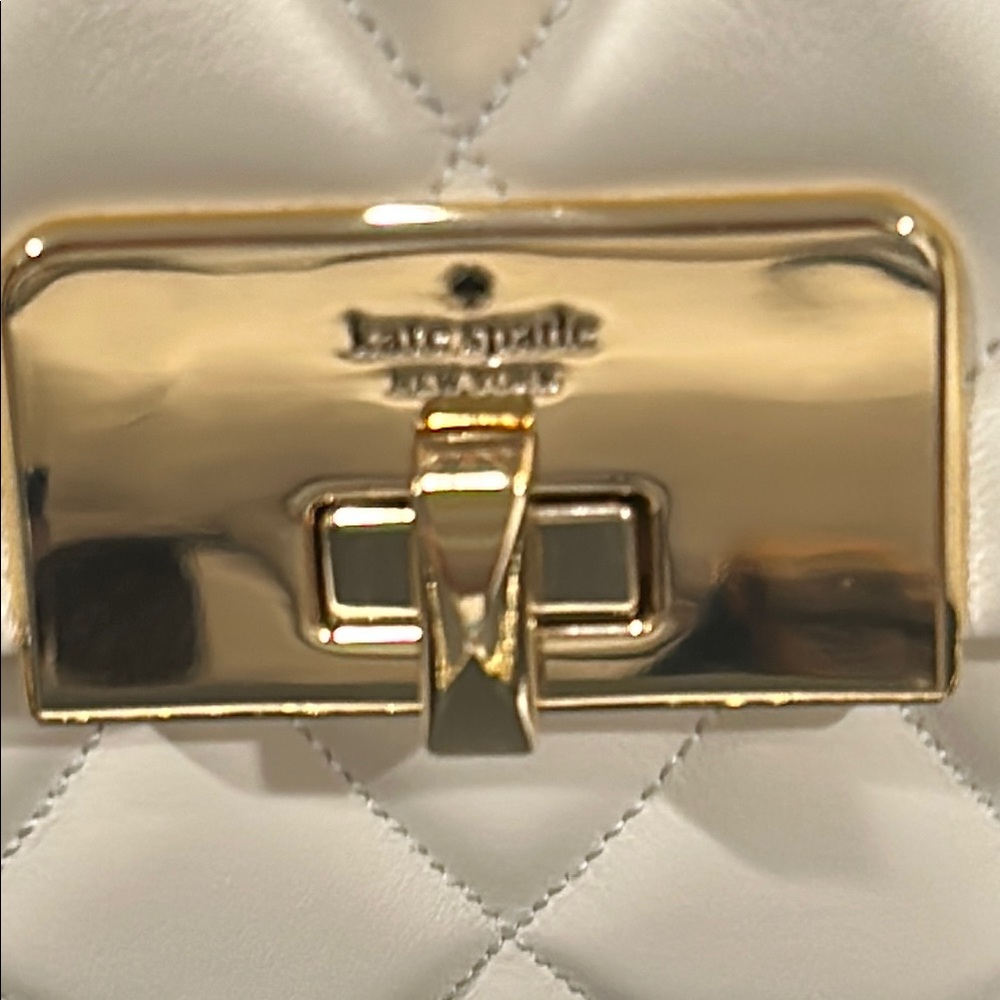 Kate Spade NWT New York Cream Quilted Shoulder Bag with Gold Chain - Picture 3 of 15